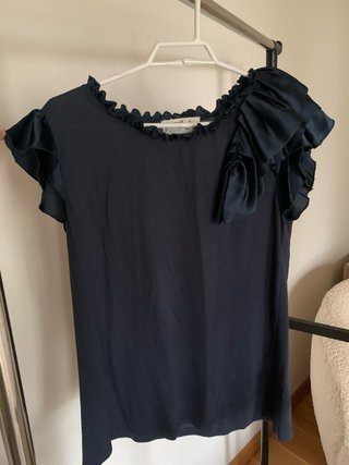 Camiseta Tintoretto azul marino con volantes