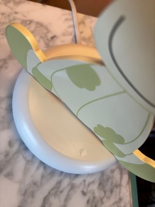 Lámpara Infantil de sobremesa en madera.