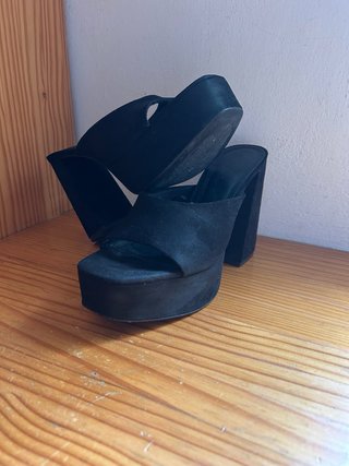 Sandalias de Ante Negras Stradivarius