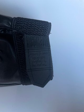Guantes Corteiz Negros