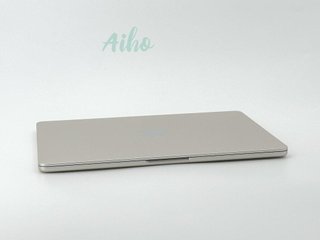 MacBook Air 13" M2 (2022) 8 CPU/8 GPU núcleos - SSD 512Gb - RAM 8GB - Dorado