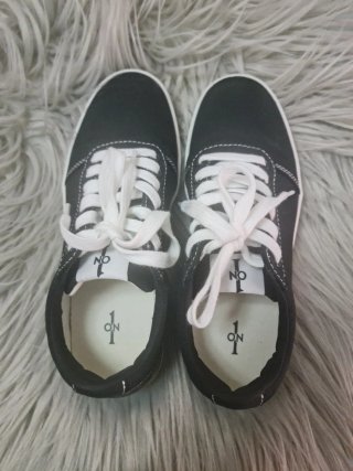 Zapatillas ON1 Baile Latino Negras Blancas.
