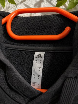 Sudadera Adidas Negra con Capucha y Forro Polar