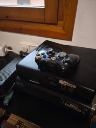 Lote 2 Consolas Xbox 360 y Mando -  para piezas
