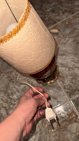 Lámpara de mesa clásica