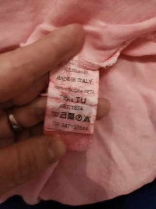 Top de tirantes rosa con encaje