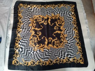 Pañuelo Negro y Dorado