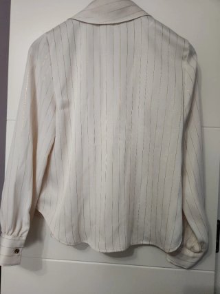 Blusa blanca con rayas