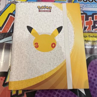 Álbum Pokémon 30 Aniversario
