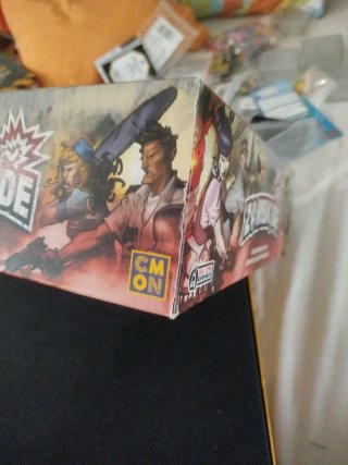 Zombicide 1ª Edición+ Inserto y cartas enfundadas