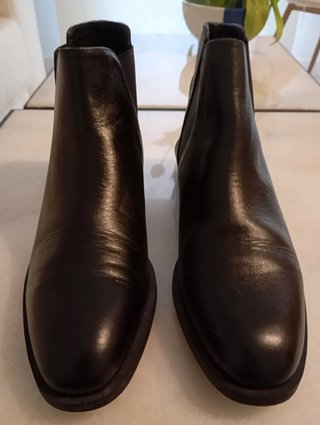 Botines de Piel Negros Zara