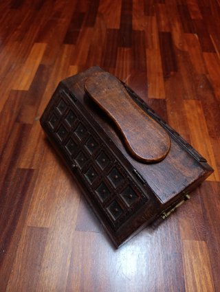 Limpiabotas madera vintage antiguo