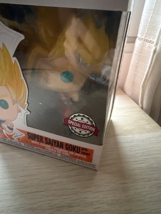 Funko Pop Super Saiyan Goku #865 Special Edition