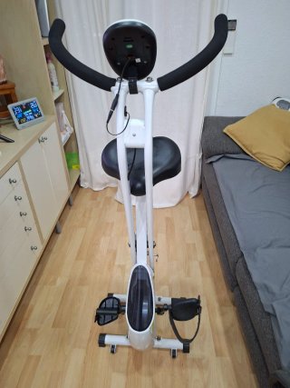 Bicicleta estática. Tecnovita by BH Open&Go YF90