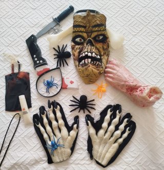 Pack Halloween: Máscara, Manos, Pie..