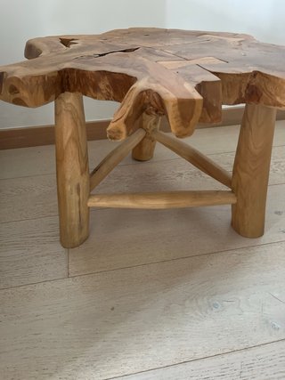 Mesa Auxiliar Artesanal de Madera de Olivo
