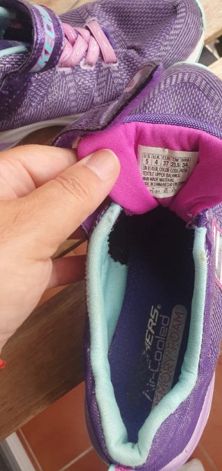 Zapatillas Skechers Moradas y Rosas