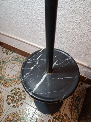 Lámpara de pie vintage con mesa mármol