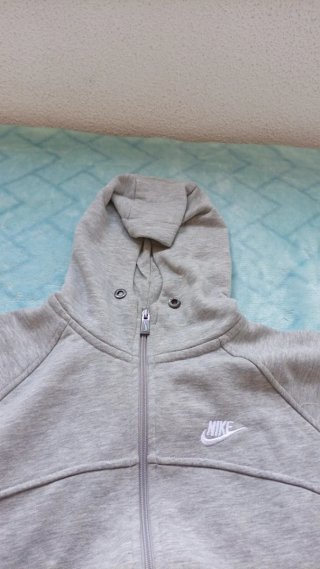 Chaqueta con capucha Nike Gris Talla M