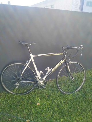 Bicicleta de Estrada BH