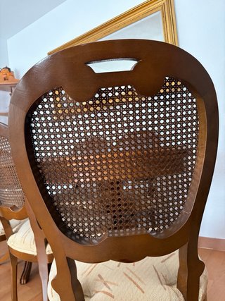 Mesa de Comedor Extensible de Madera y  6 sillas