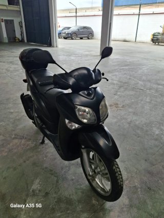 Yamaha Xenter 125cc Maxi Scooter