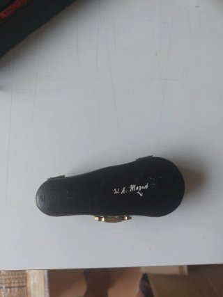Violín miniatura con estuche