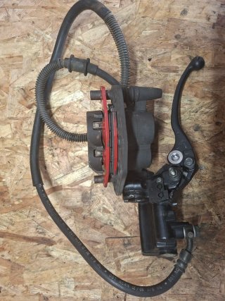 Pinza y bomba de freno Kawasaki KLE 500