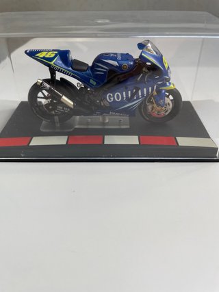 Yamaha YZR-M1 Valentino Rossi 2004