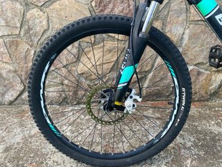 Bicicleta Btwin Rockrider 700 de 24” Negro/Verde