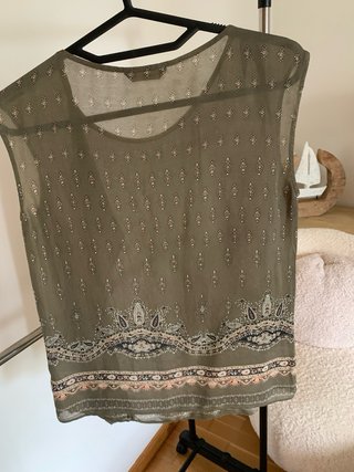 Blusa Massimo Dutti verde estampada
