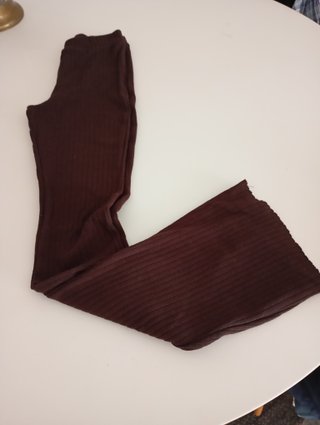 Pantalón acampanado Zara marrón