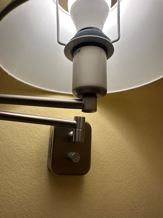 Lámpara de pared articulada