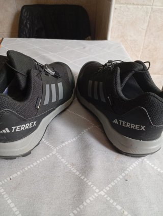 Zapatillas Adidas Terrex Gore-Tex Negra.