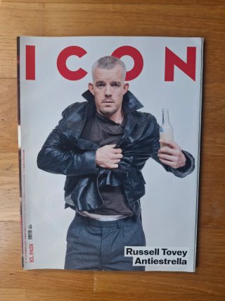 Russell Tovey. Revista.