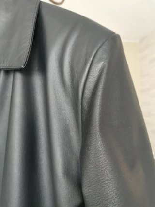 Chaquetón de piel negro