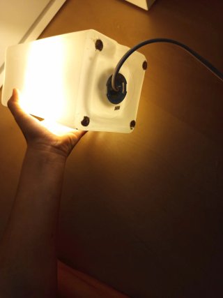 Lámpara de mesa minimalista