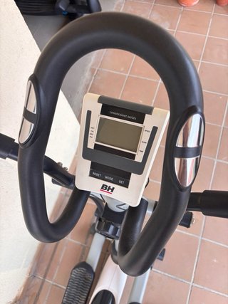 Bicicleta Elíptica BH Fitness