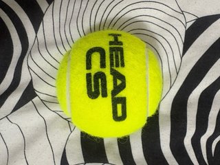 Caja pelotas de tennis