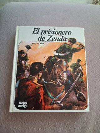 Libro juvenil El prisionero de Zenda.