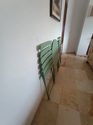 Gioco da Tavolo Rotondo e Sedie da Giardino Pieghevoli