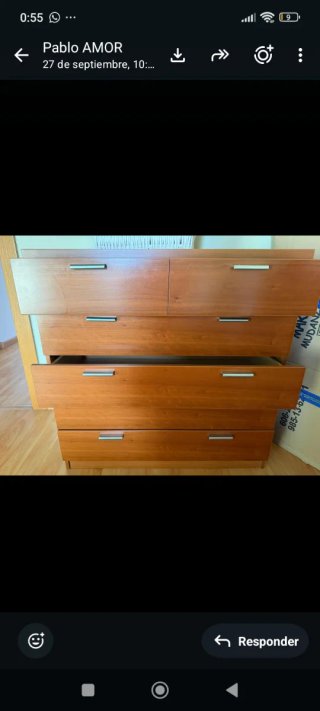 Cómoda y 2 mesitas de madera