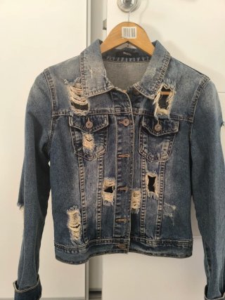 Chaqueta vaquera mujer desgastada