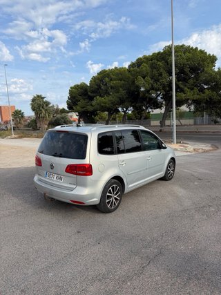 Volkswagen Touran 2011