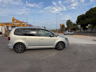 Volkswagen Touran 2011