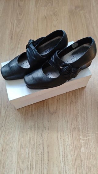 Zapatos de Tacón  piel negros.