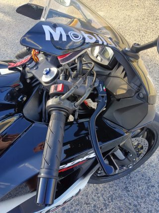 Moto Deportiva Negra