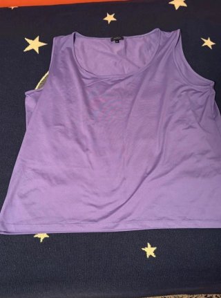 Camiseta tirantes morada