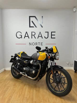 TRIUMPH STREET CUP 900