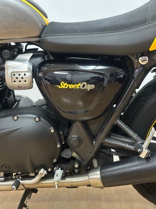 TRIUMPH STREET CUP 900